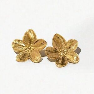 New Gold Stud Earrings